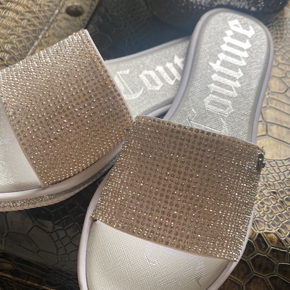 Juicy Couture Shimmer Sandals Shoes 6 silver